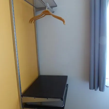 Au Clos De L'etang بيت ضيافة 3*